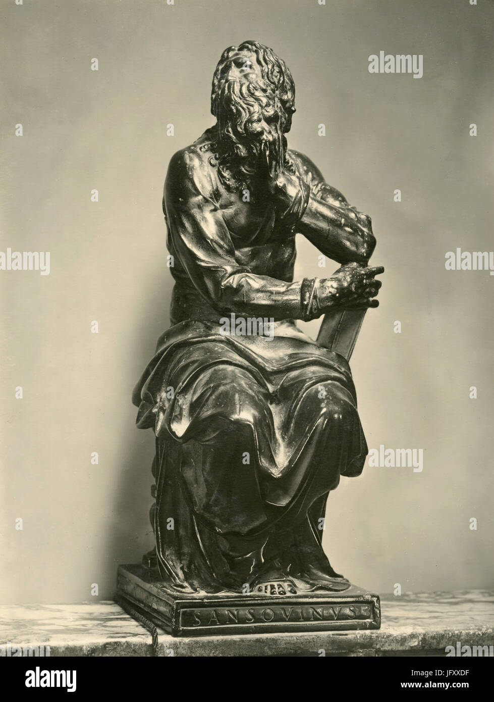 San Matteo Evangelista, statua in bronzo del Sansovino, Venezia, Italia Foto Stock