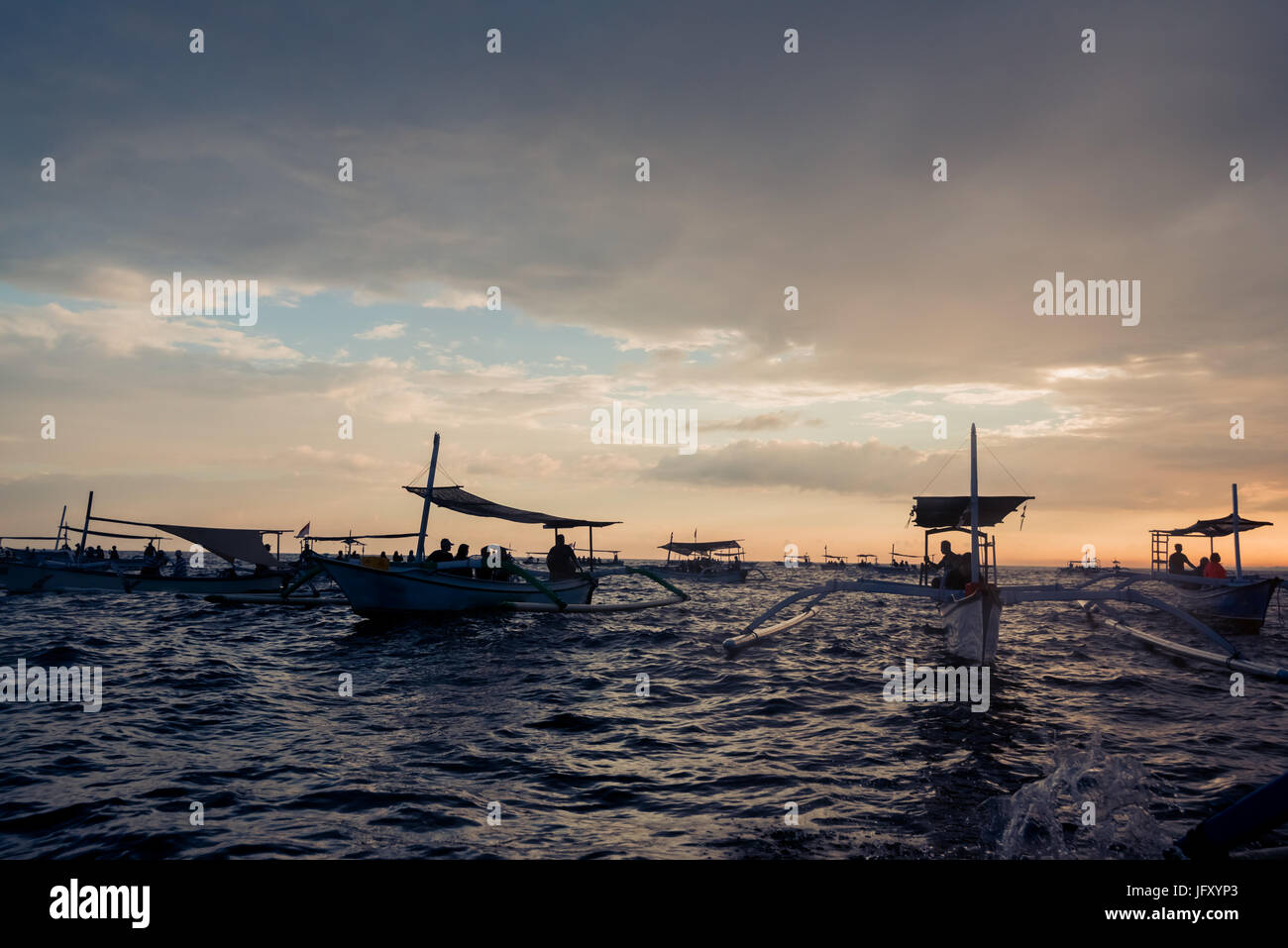 Bali Indonesia free Dolphin boat guardando a Lovina Beach Foto Stock