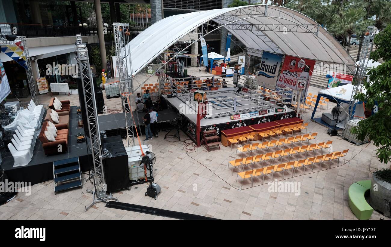 Arti marziali Muay Thai Thai Kick Boxing Ring Pattaya Thailandia Foto Stock