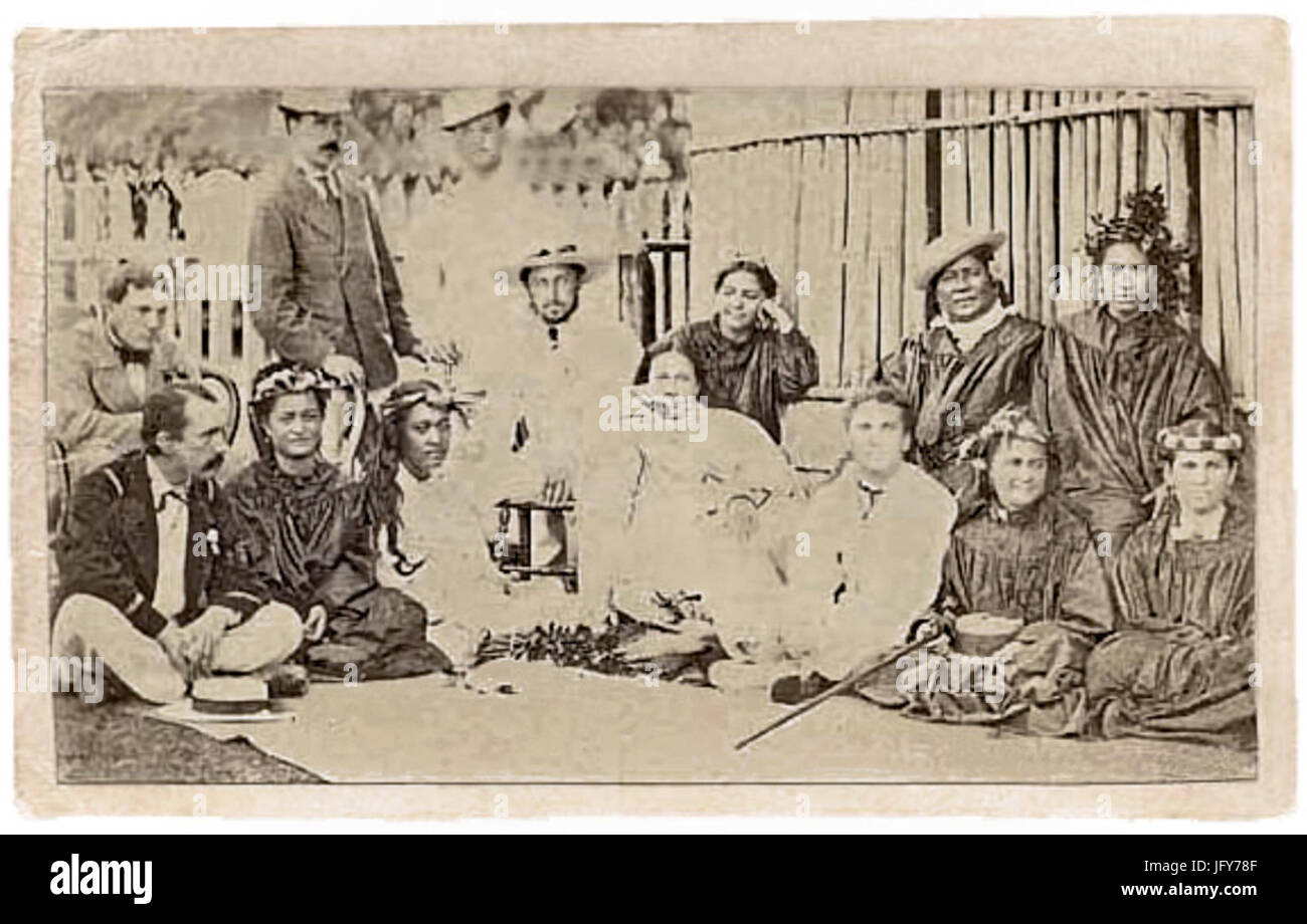 Il Duca di Edimburgo con il tahitiano royal ladies 28restaurato29 Foto Stock