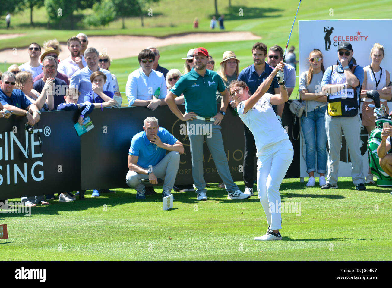 Newport, Wales, Regno Unito. 2 Luglio, 2017. Eve Muirhead prima apparizione a Celebrity Golf Cup al Celtic Manor di Newport in Galles. Robert Timoney/Alamy Live News Credit: Robert Timoney/Alamy Live News Foto Stock