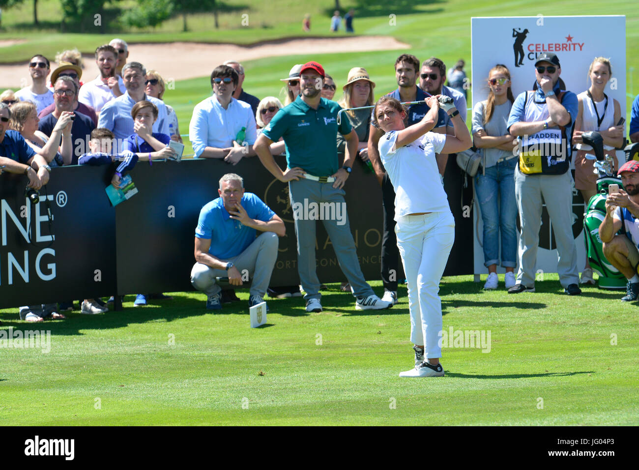 Newport, Wales, Regno Unito. 2 Luglio, 2017. Eve Muirhead prima apparizione a Celebrity Golf Cup al Celtic Manor di Newport in Galles. Robert Timoney/Alamy Live News Credit: Robert Timoney/Alamy Live News Foto Stock