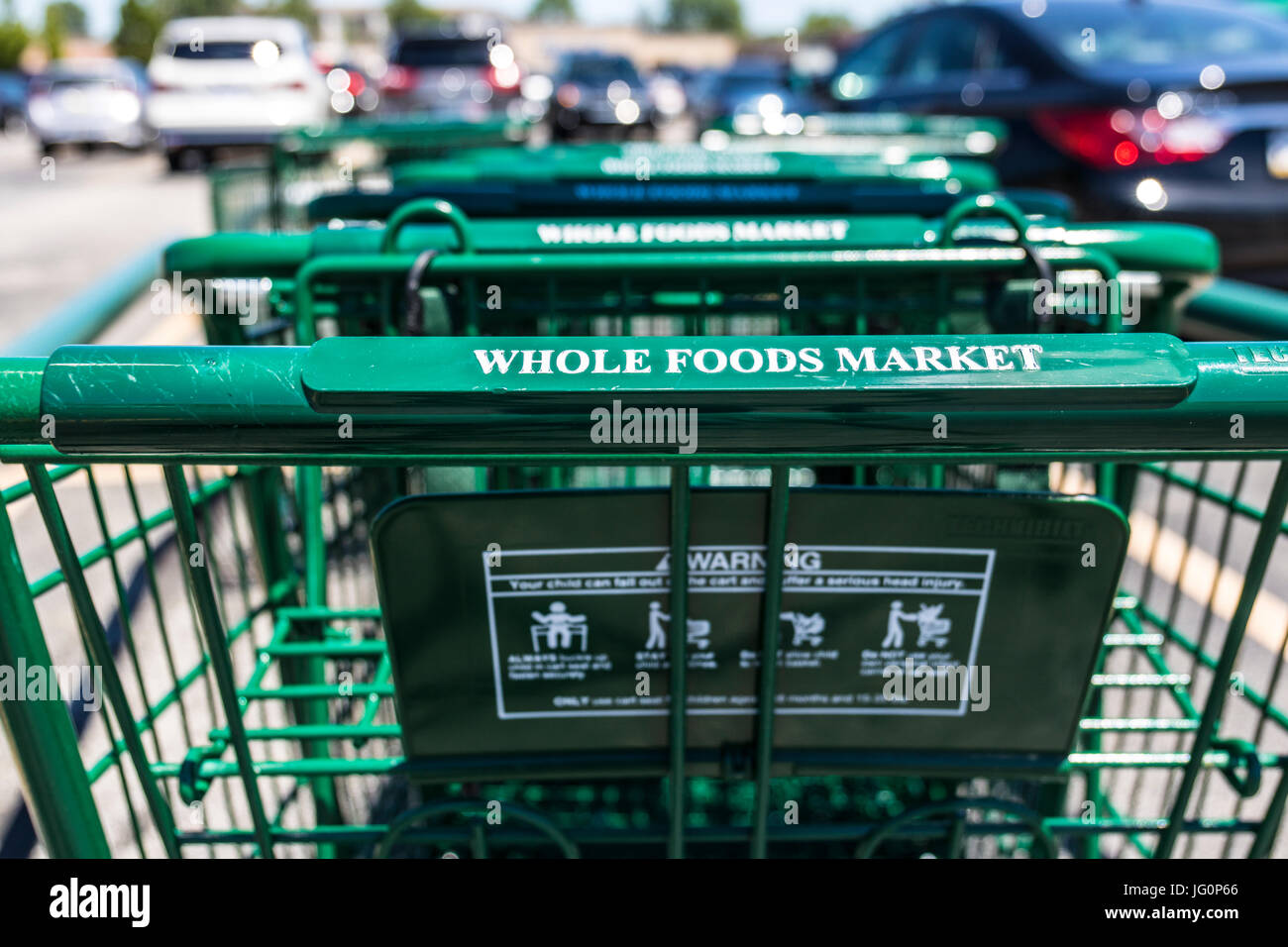 Indianapolis - Circa il luglio 2017: Whole Foods Market. Amazon ha annunciato un accordo per acquistare cibi integrali per $13,7 miliardi di IO Foto Stock