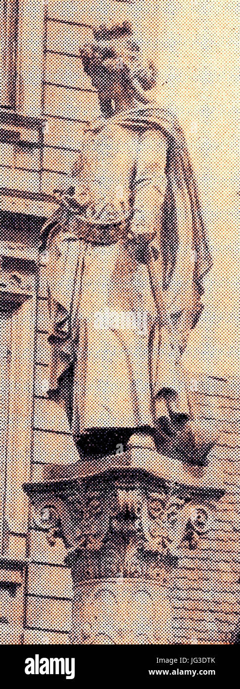 Heilbronn, HEILBRONNIA, 1,50 m, 1869, Albert Güldenstein, weibl. Figura, mittalterl. Kostüm, HNer Adler auf der Burst, simboli - Gürtel (Stadtmauer), Anker (Hafen) u. Traube auf Stirn (Weinbau) Foto Stock