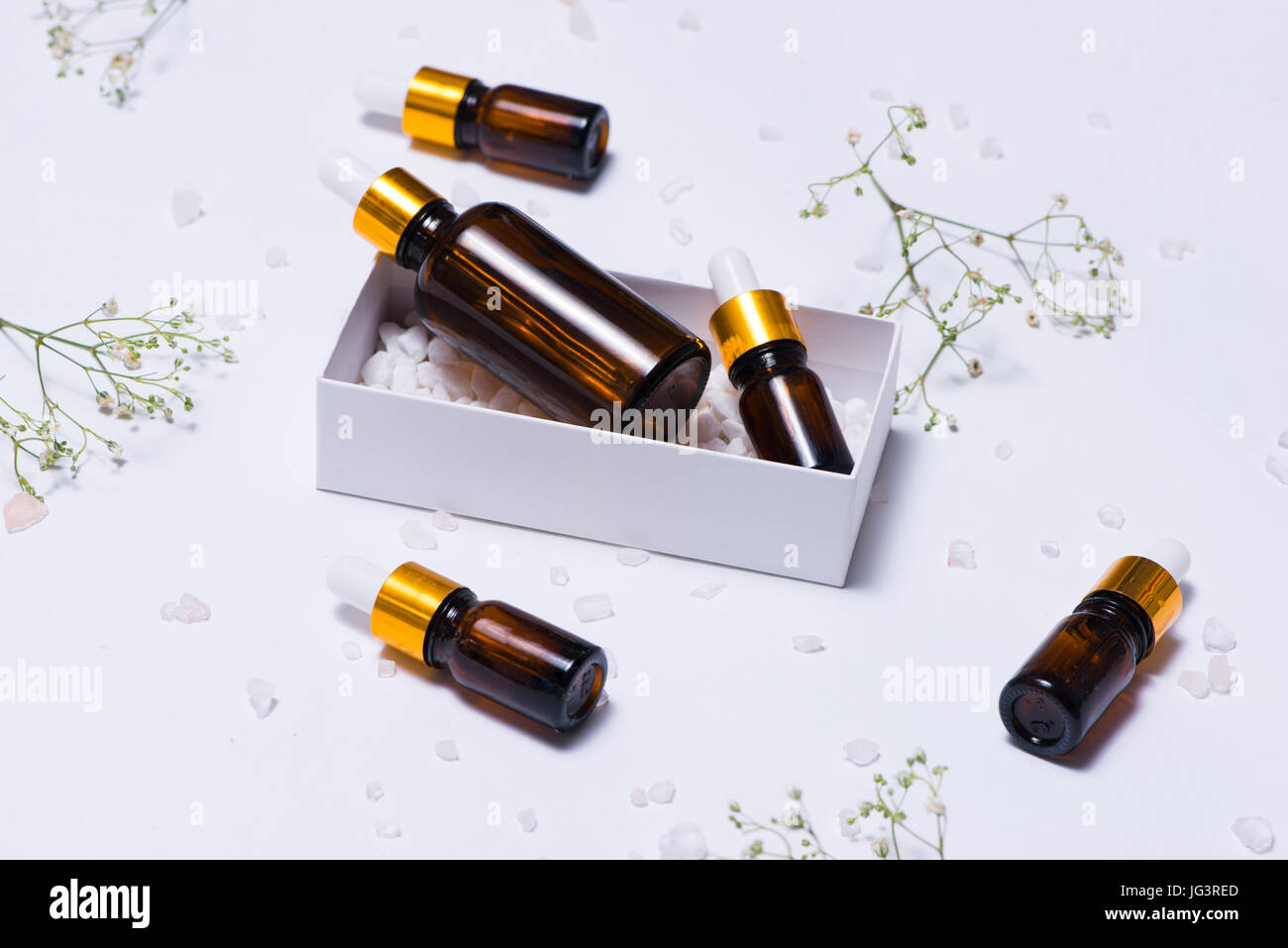 Il Branding mock-up. Olio essenziale naturale. Bellezza naturale concezione del prodotto. Foto Stock