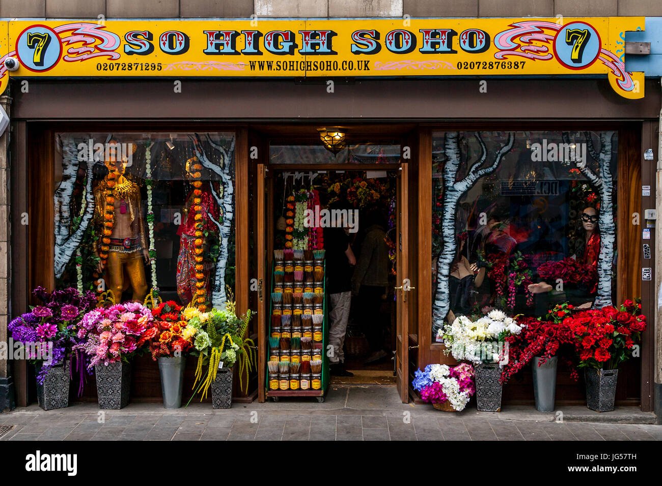 Così alta da Soho, Fancy Dress Costume Negozio, Berwick Street, Londra, Regno Unito Foto Stock