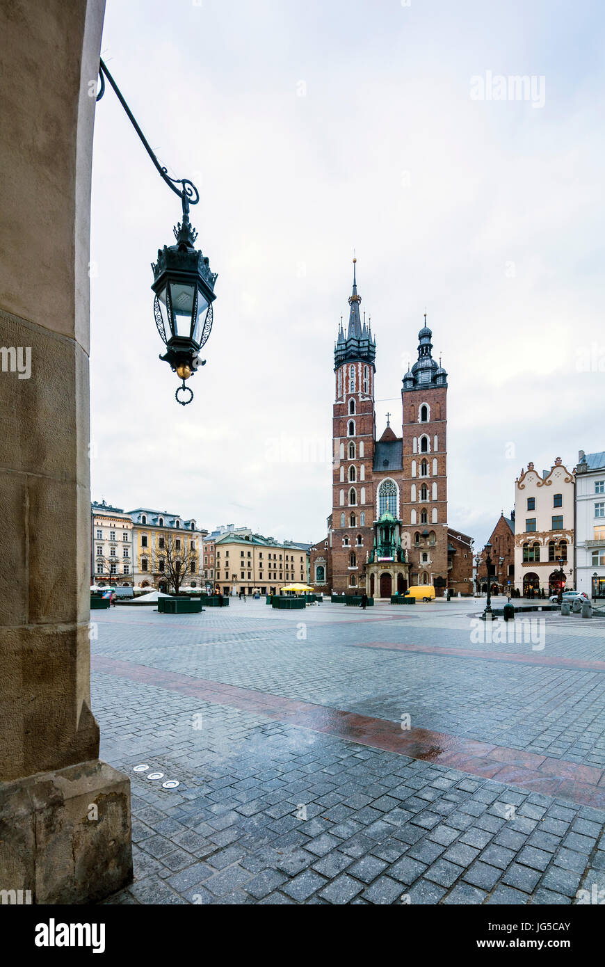 Bella la Piazza del Mercato di Cracovia, in Polonia, in Europa. Colori sbiaditi. Foto Stock