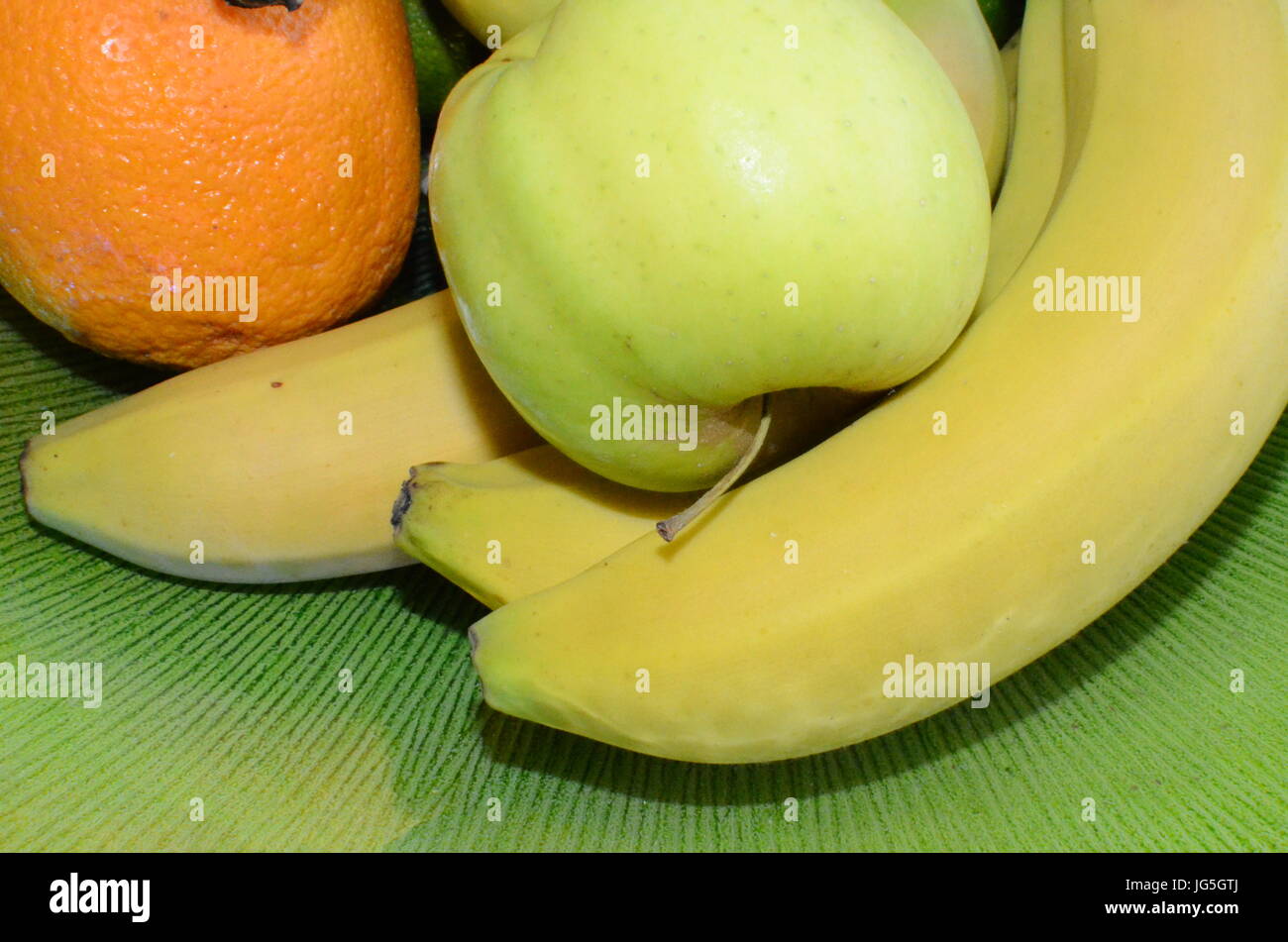 Coppa di frutta con frutta mista Foto Stock