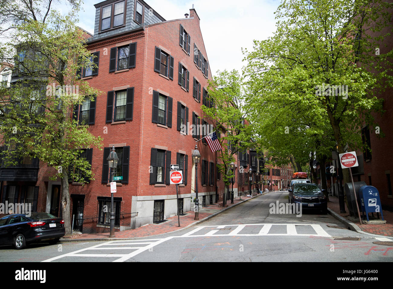 Angolo del west cedar street e pinckney street beacon hill Boston STATI UNITI D'AMERICA Foto Stock