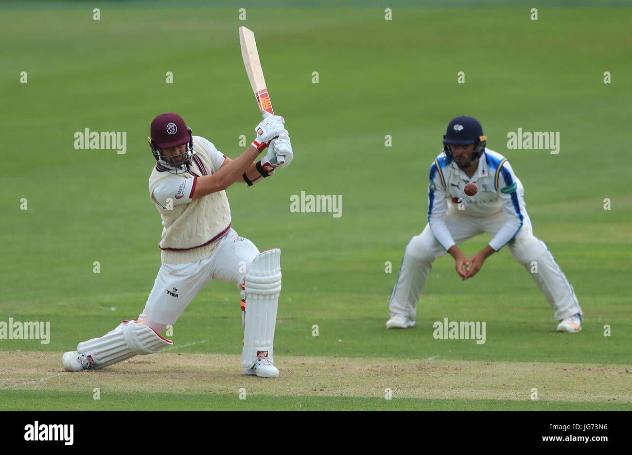 Somerset Tim Groenewald durante la Specsavers County Championship, Divisione una partita presso il North Marine Road Massa, Scarborough. Foto Stock