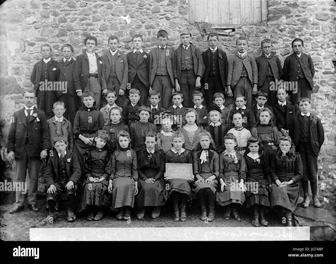 Standard 6 e 7 alunni della scuola britannica Llanymddyfri NLW3363481 Foto Stock