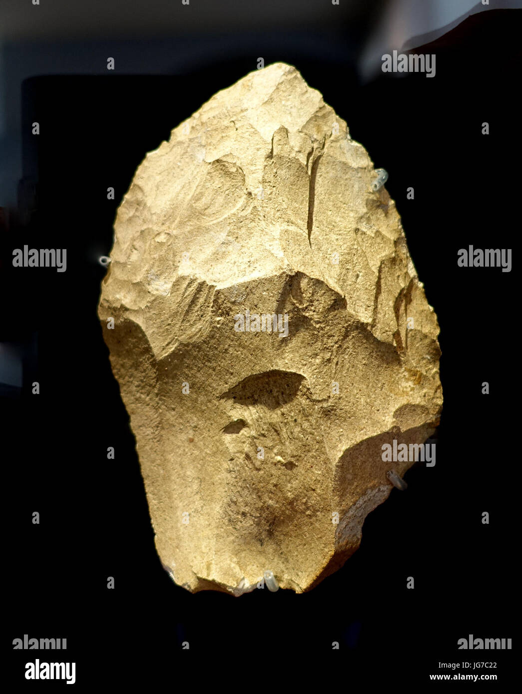 Strumento di pietra, di Neanderthal, Heidenschmiede, Heidenheim, c. 50.000 a 120.000 anni - Landesmuseum Württemberg - Stuttgart, Germania - DSC02692 Foto Stock