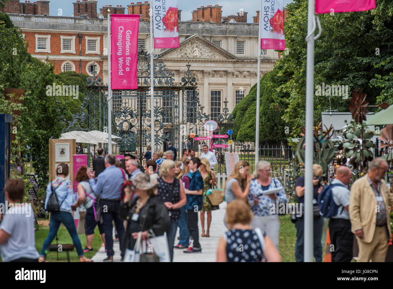 Londra, Regno Unito. 3 Luglio, 2017. Il Hampton Court Flower Show organizzato dalla Royal Horticultural Society (RHS). Nel parco del Palazzo di Hampton Court, Londra. Credito: Guy Bell/Alamy Live News Foto Stock