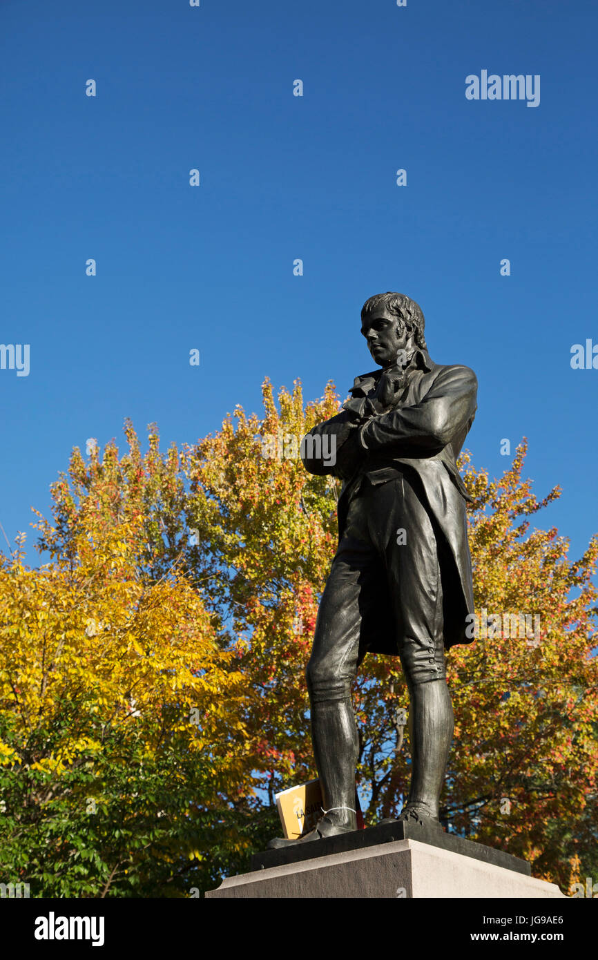 Stato di Robert Burns a Dorchester Square a Montreal, Canada. Burns (1759 - 1796) è la Scozia il poeta nazionale. Foto Stock