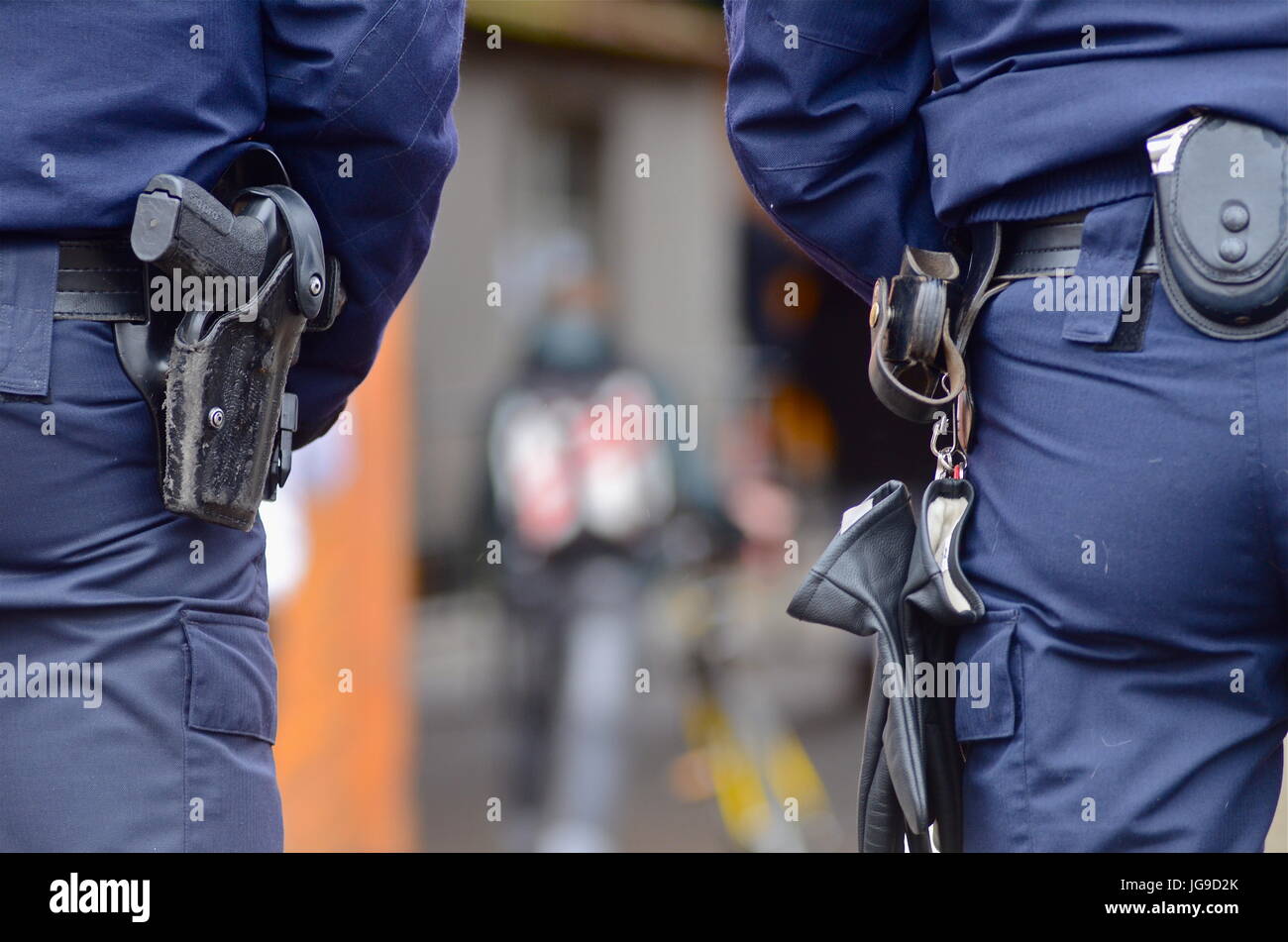 Venerdì preghiera riot sotto la protezione della polizia a Villefranche-sur-Saone moschea (Francia) Foto Stock