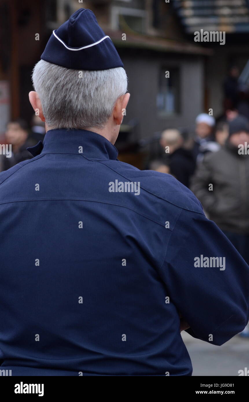 Venerdì preghiera riot sotto la protezione della polizia a Villefranche-sur-Saone moschea (Francia) Foto Stock
