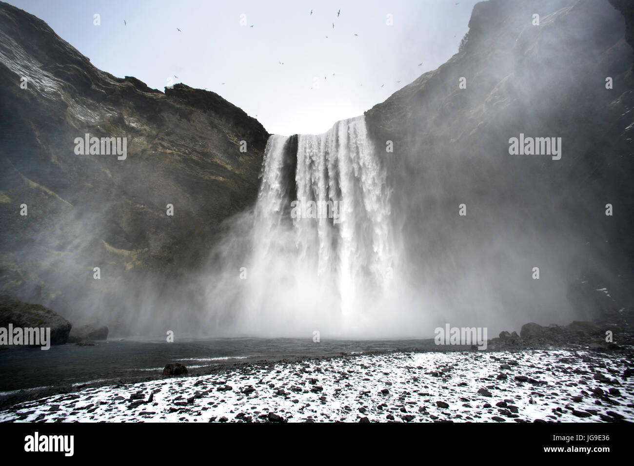 Cascata di Skógafoss, Islanda, in inverno Foto Stock