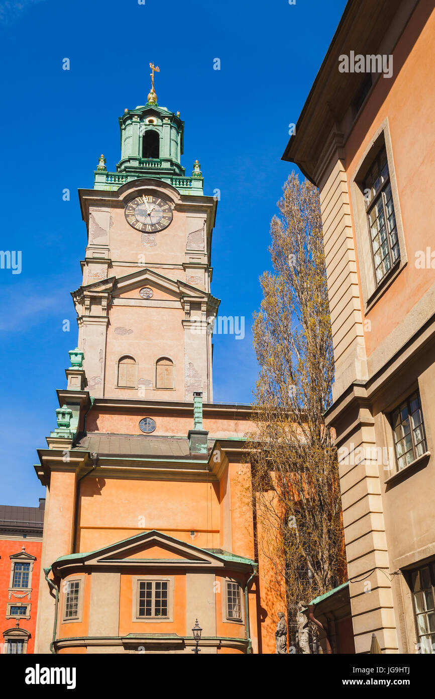 Storkyrkan, close-up della sua torre, questa è la chiesa più antica di Gamla Stan, la città vecchia nel centro di Stoccolma, Svezia Foto Stock