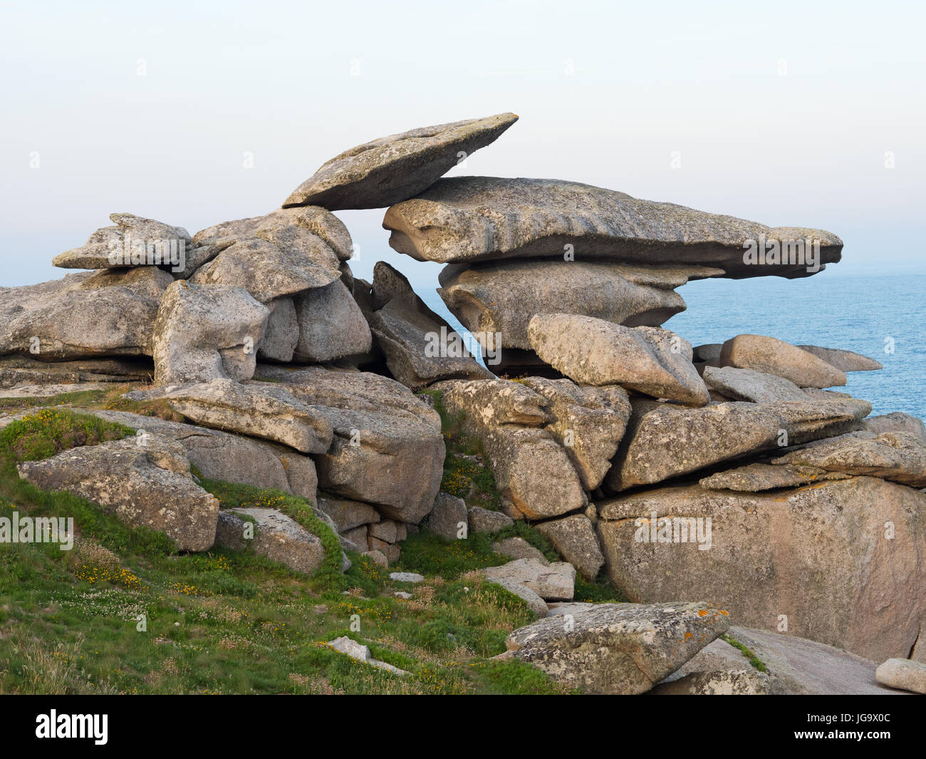 Il pulpito formazione di roccia, St. Mary's isole Scilly, Cornwall Inghilterra England Regno Unito. Foto Stock