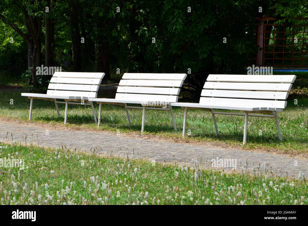 Sitzmöbel im Außenbereich, outdoor una panchina nel parco Foto Stock