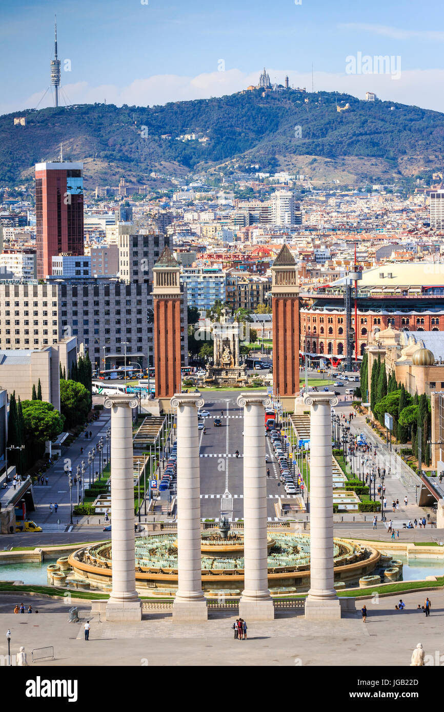 Plaça de les cascades, Plaça Espanya e Tibidabo, Barcellona, Spagna Foto Stock