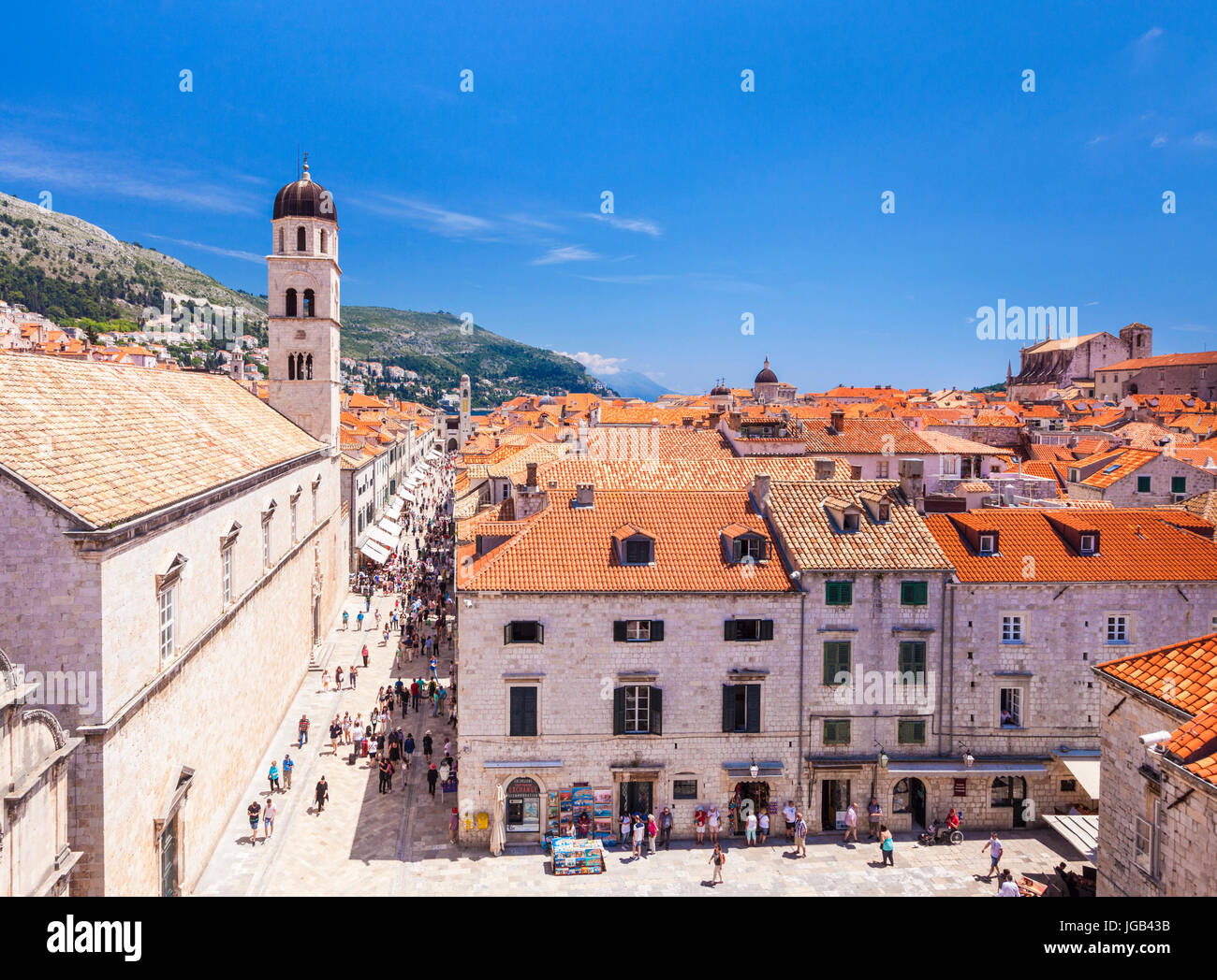 Croazia Dubrovnik Croazia vista da mura del stradun strada principale placa Dubrovnik Dubrovnik stradun paese vecchio di Dubrovnik Dubrovnik Croazia Foto Stock