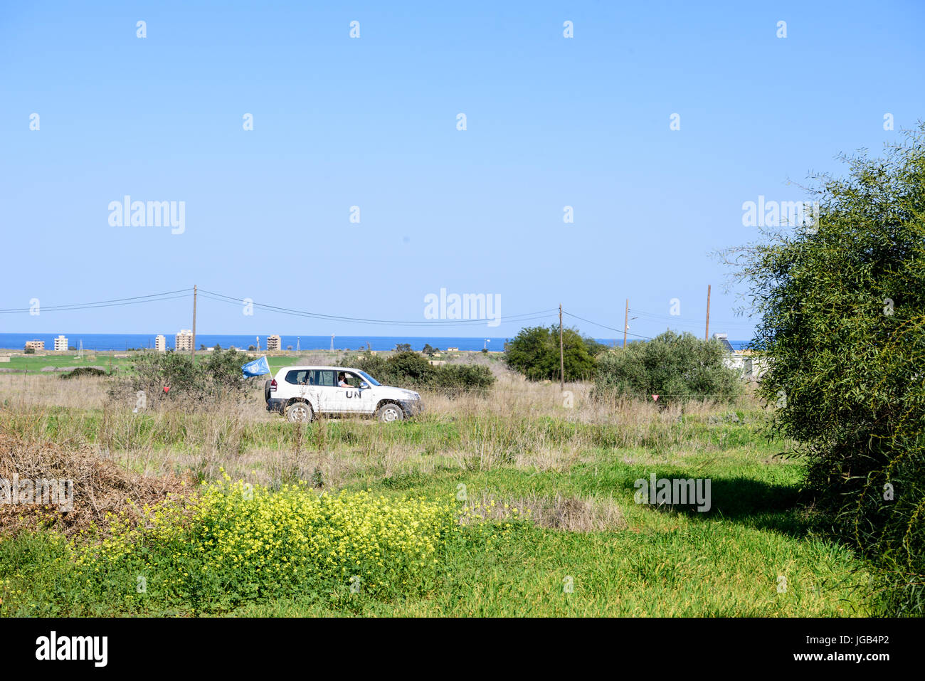 Famagusta, Cipro del Nord - Marzo 21, 2016: United Nation auto nella zona tampone vicino a Famagosta Foto Stock