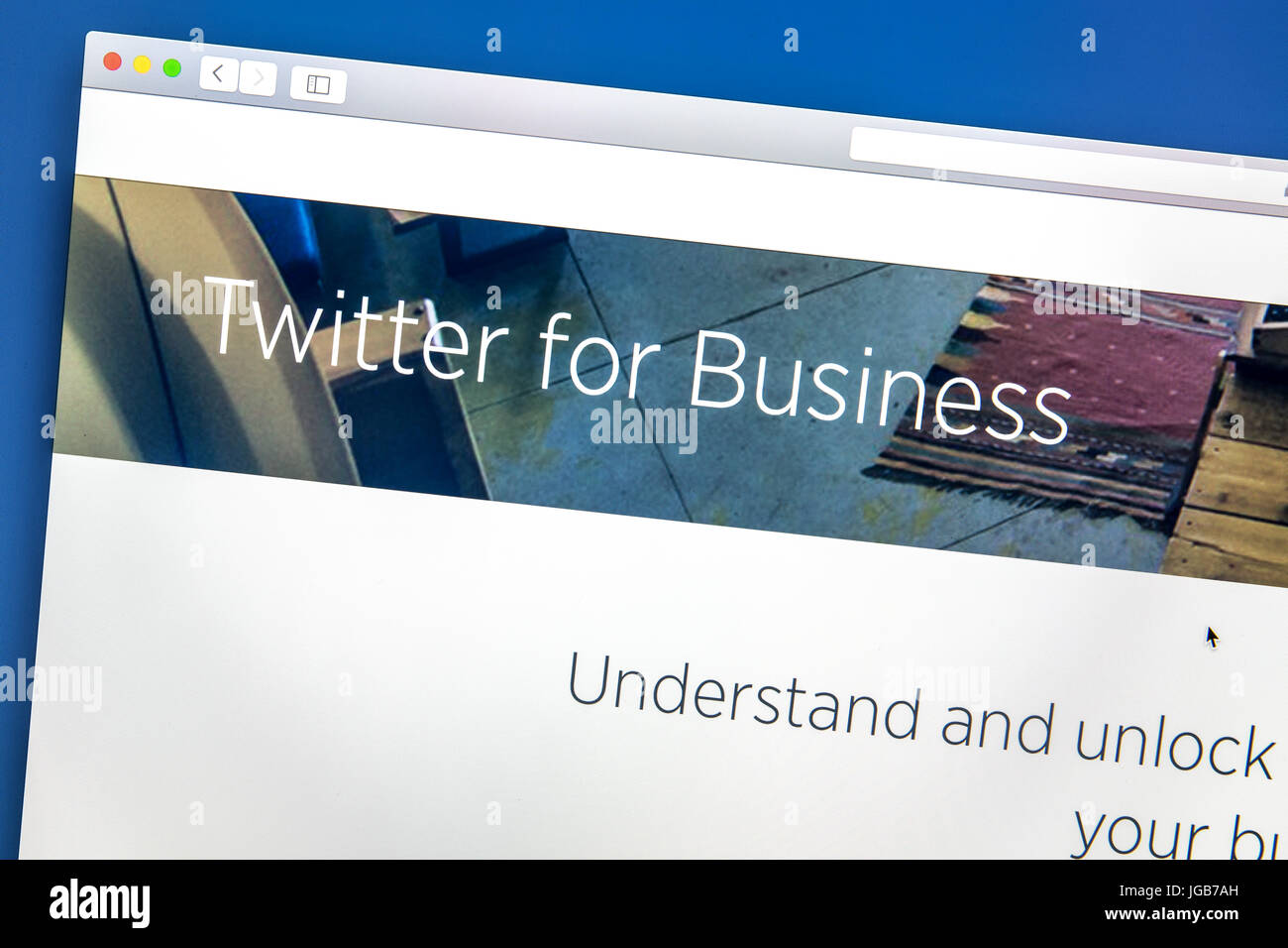 Twitter la pagina business. Twitter è un servizio gratuito di social networking e servizio di microblogging Foto Stock