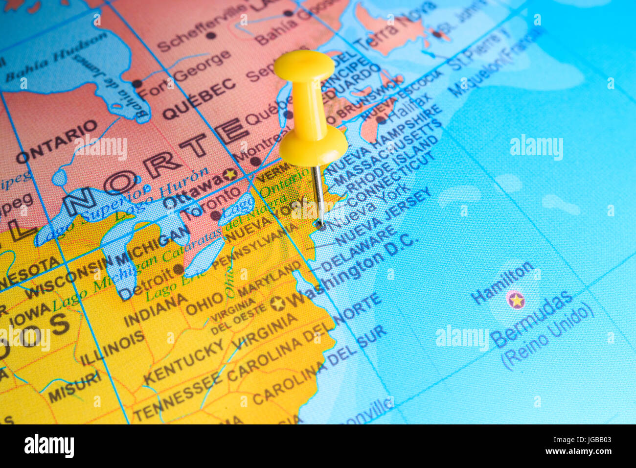 New York imperniata su una mappa di America Foto Stock