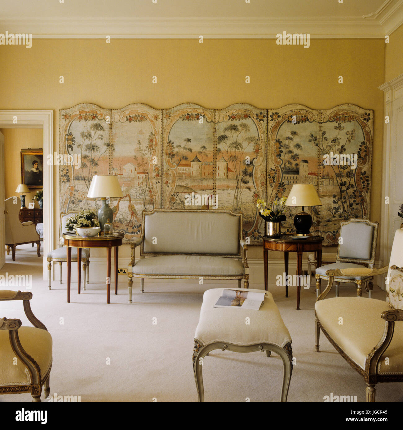 Gustaviano stanza vivente con schermo di piegatura Foto Stock