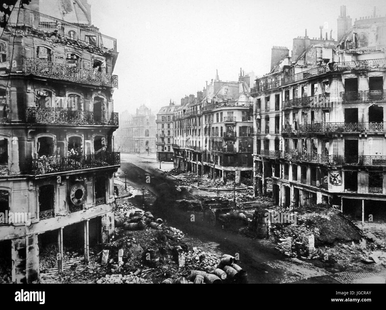 Comune di Parigi 1871. Resti di barricate sulla Rue de Rivoli, Paris, dopo l'insurrezione Foto Stock