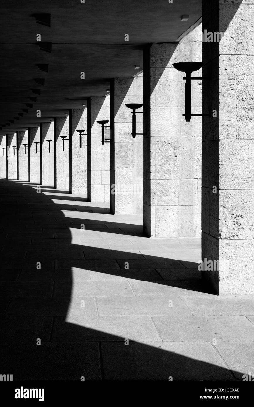 Corridoio sul perimetro di Olympiastadion ( Stadio Olimpico di Berlino, Germania Foto Stock