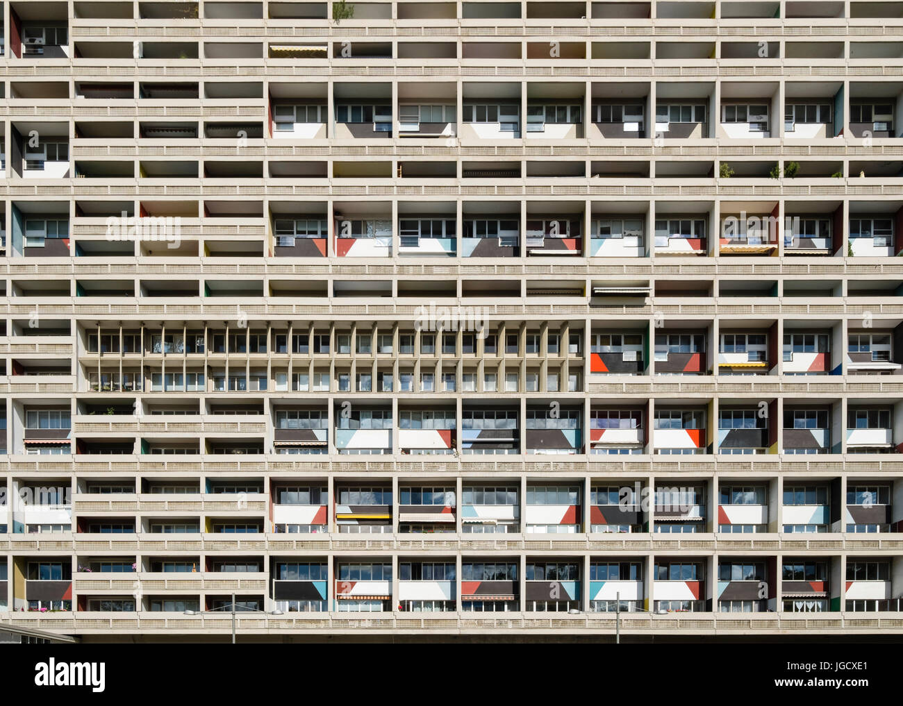 Vista esterna del modernismo Corbusierhaus appartamento edificio costruito come Unite d'abitazione a Berlino, Germania Foto Stock