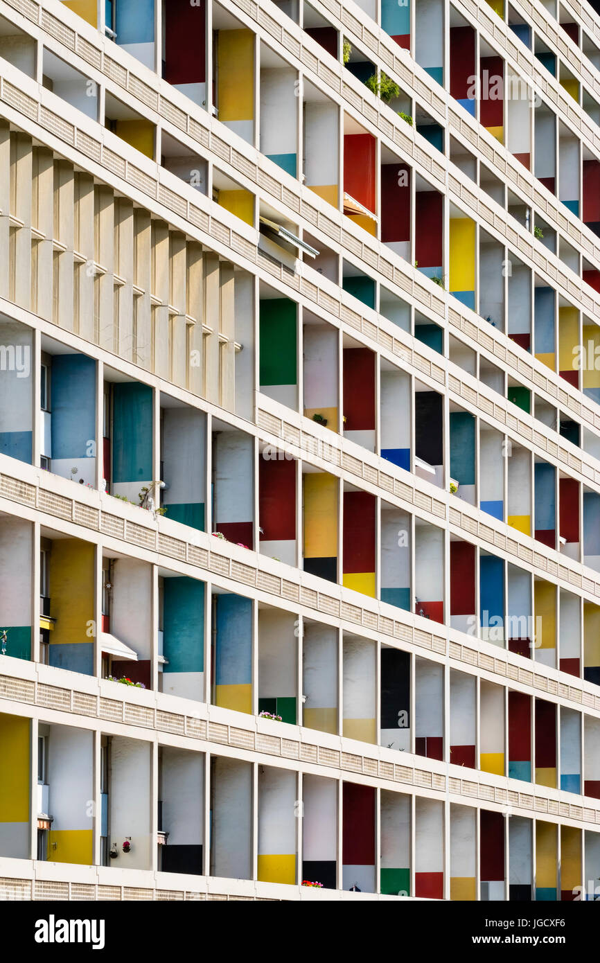 Vista esterna del modernismo Corbusierhaus appartamento edificio costruito come Unite d'abitazione a Berlino, Germania Foto Stock