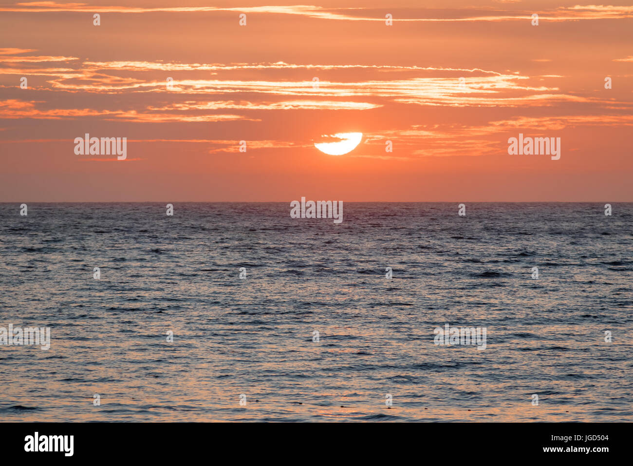 Bel tramonto in Mancora Beach - Mancora, Perù Foto Stock