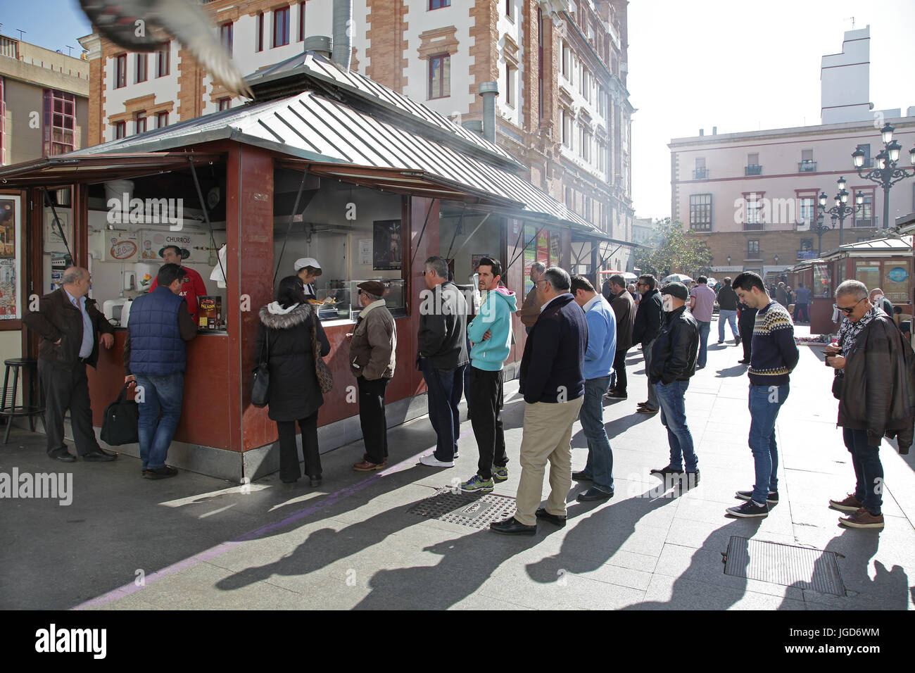 Churros street in stallo il mercato centrale di Cadice Andalusia Spagna Foto Stock