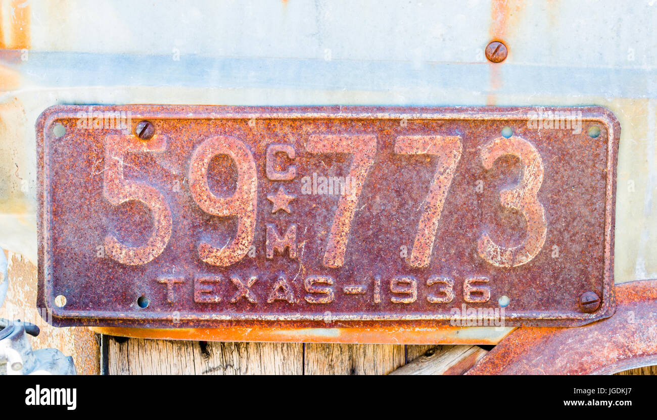 Antiquariato arrugginito Texas veicolo piastra di licenza Foto Stock