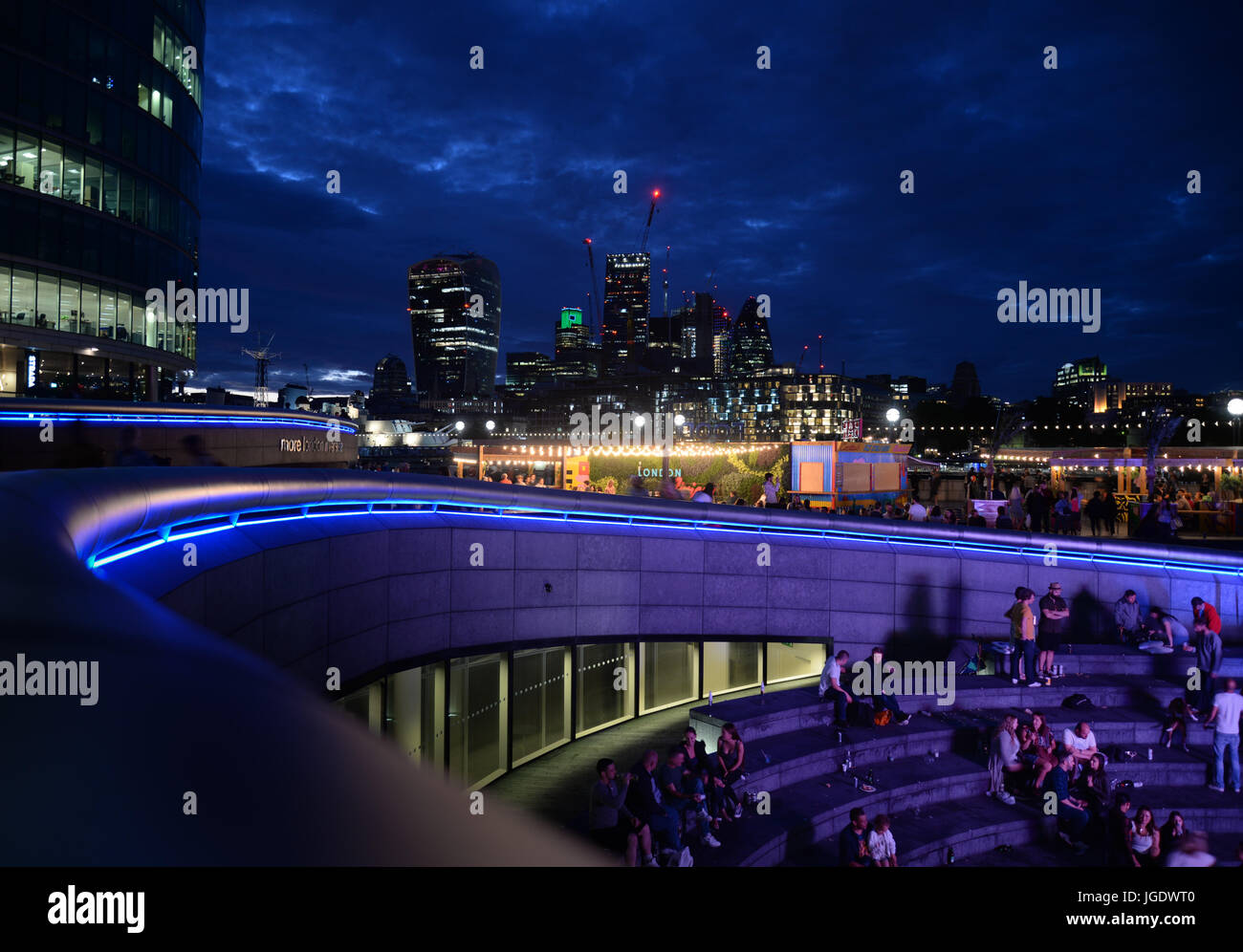 La città di Londra con moderni edifici architettonici come la Cheesegrater (Leadenhall building), walkie talkie edificio e il cetriolino Foto Stock