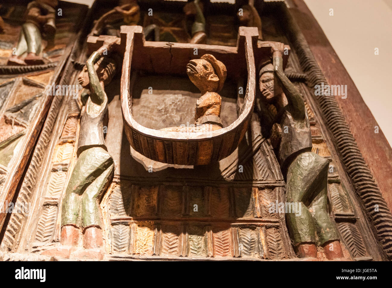 Il legno del pannello della porta dalla popolazione Yoruba, Nigeria, presso il British Museum, Great Russell Street, Londra, Inghilterra, Regno Unito Foto Stock