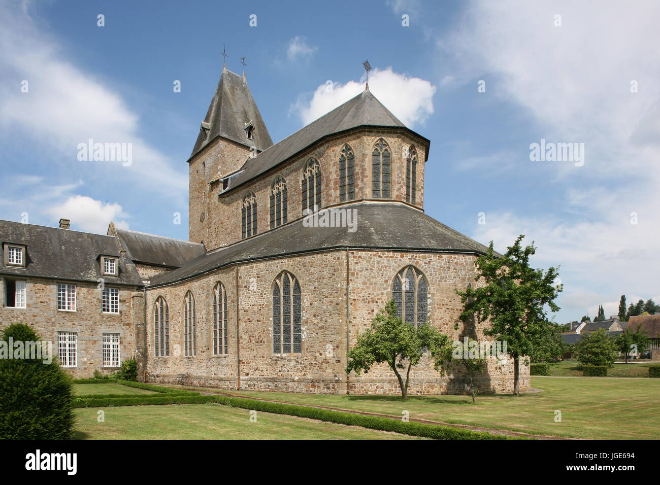 Abbazia Lonlay (Abbaye de Lonlay), Lonlay-l'Abbaye (Orne), Francia, fondata 1020 Foto Stock