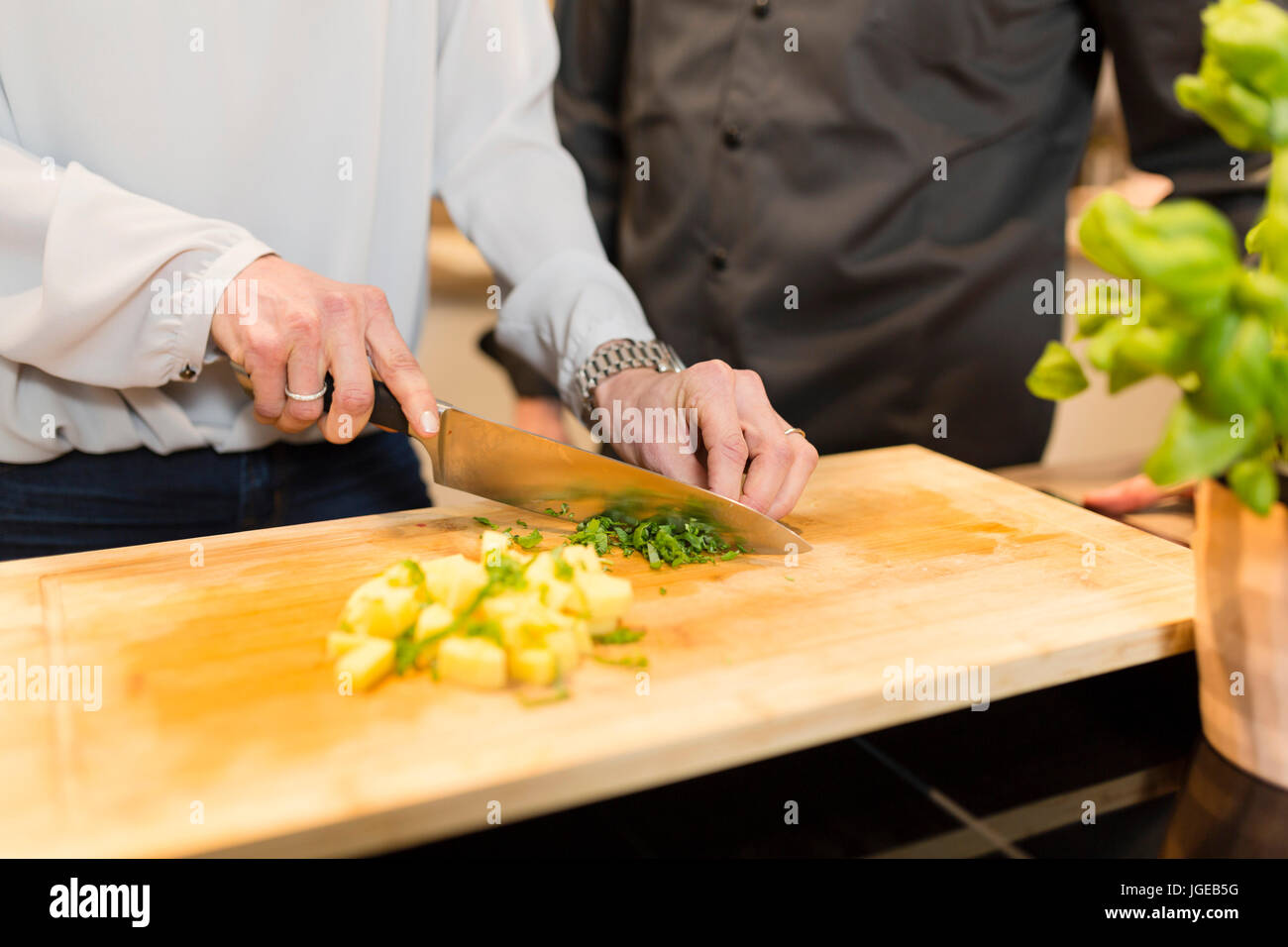 Cuocere offre un corso di cucina Foto Stock