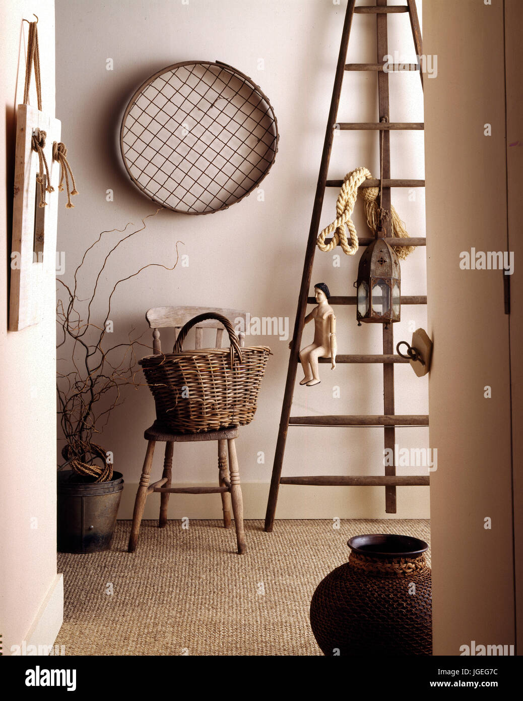 Raccolta di colore neutro oggetti rustico Foto Stock