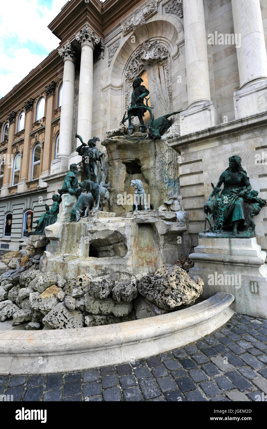 Statue di budapest immagini e fotografie stock ad alta risoluzione - Alamy