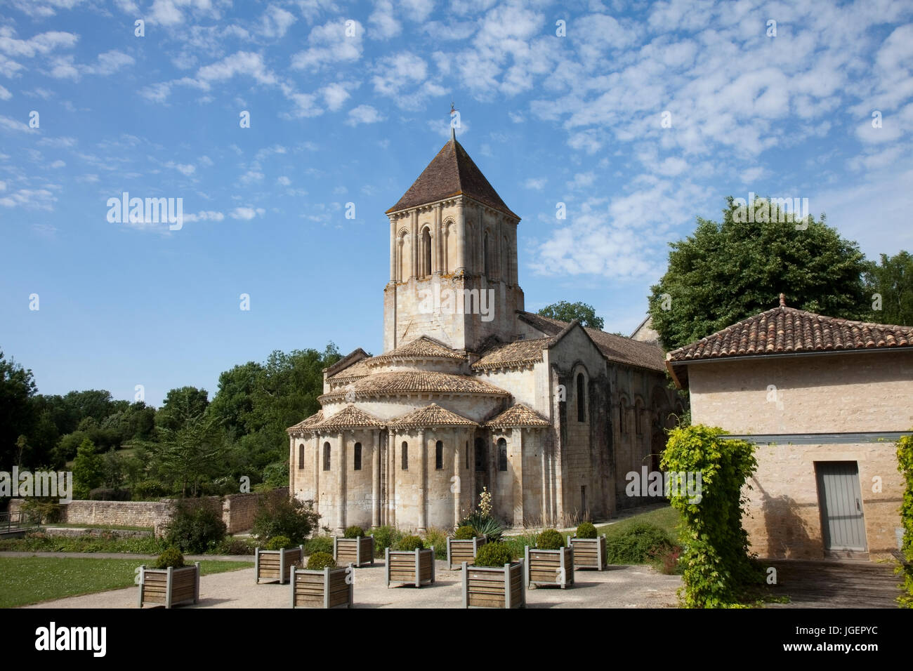 Melle Chiesa Francia Foto Stock