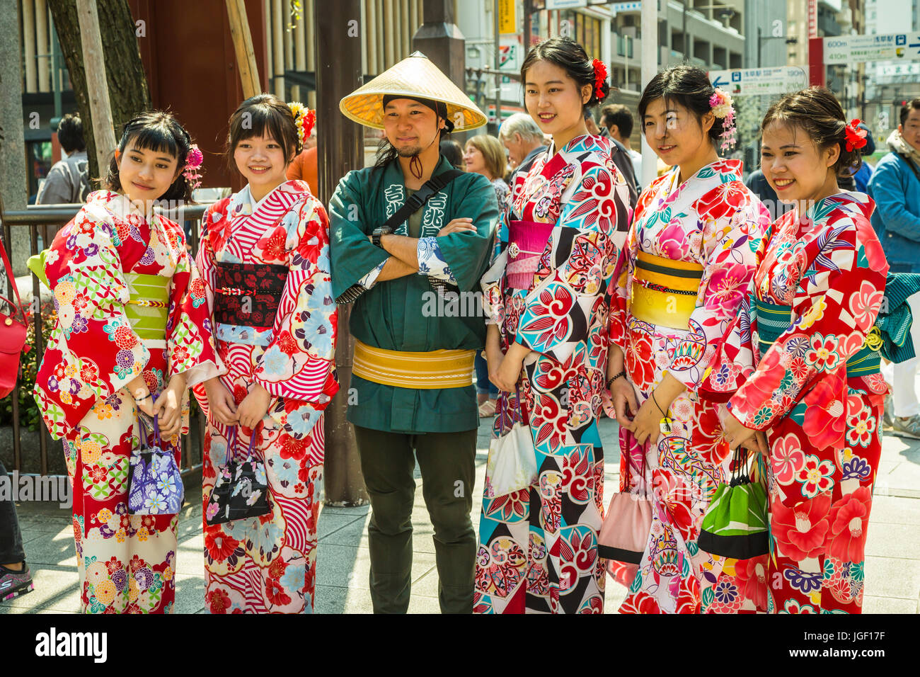 Vestito tradizionale giapponese immagini e fotografie stock ad alta  risoluzione - Alamy