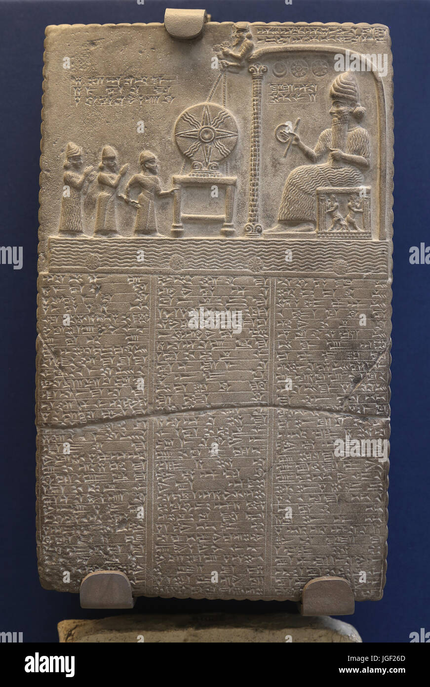 Dio sole compressa. Re Nabu-apla-iddina celebra l'installazione statua del dio Shamash. 860-850 A.C. Sippar, Iraq. British Museum. Foto Stock