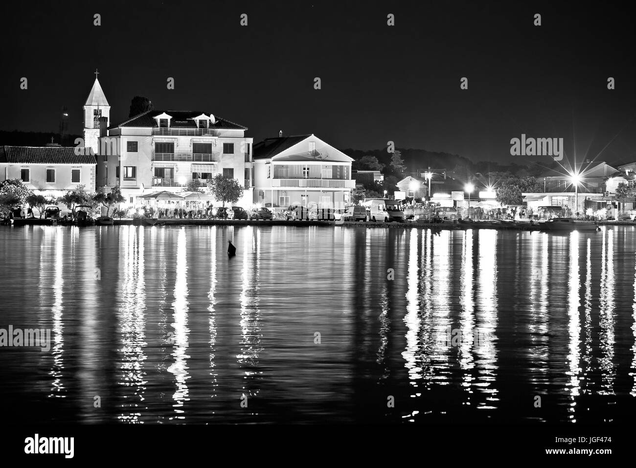 Sukosan Villaggio Adriatico sera visualizzazione bianco e nero, Dalmazia regione della Croazia Foto Stock