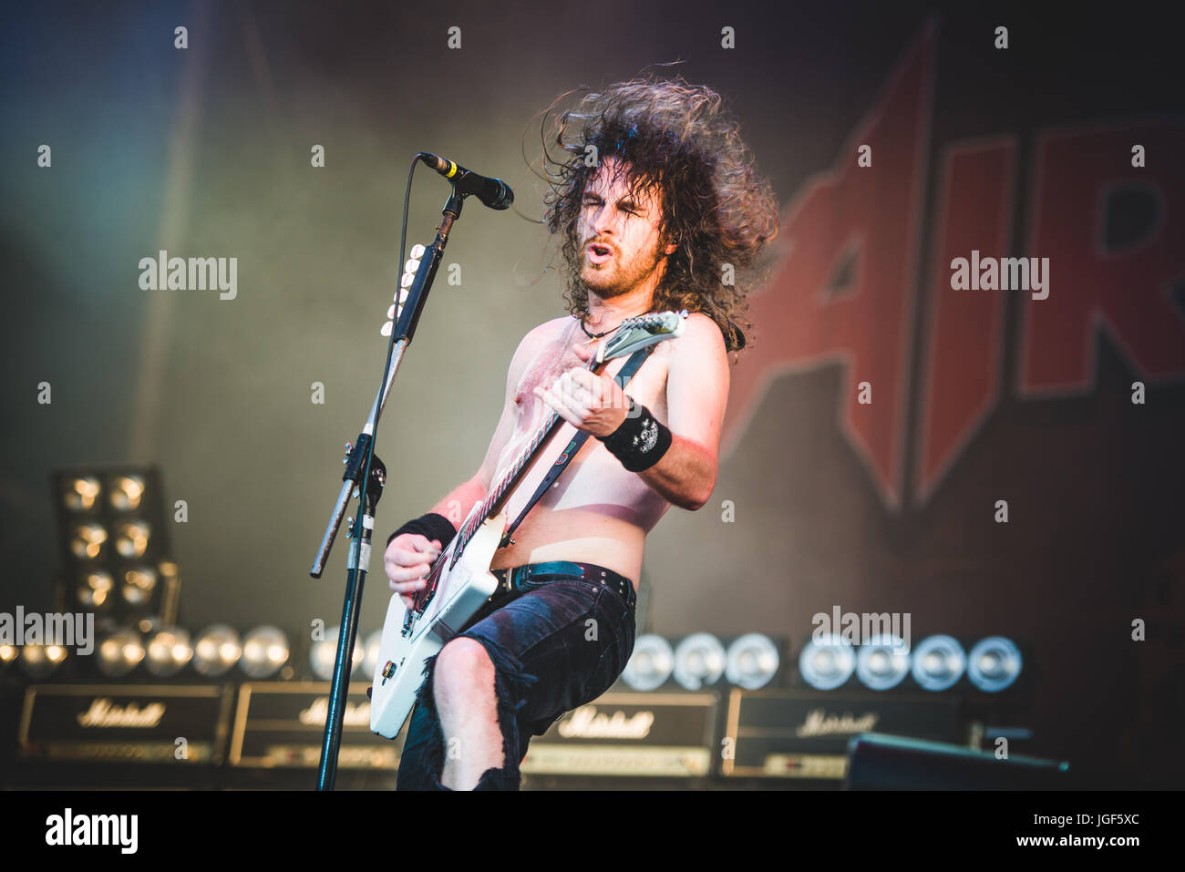 Giugno 17, 2017: Airbourne performance dal vivo sul palco del Festival Hellfest 2017 in Clisson Foto: Alessandro Bosio Foto Stock