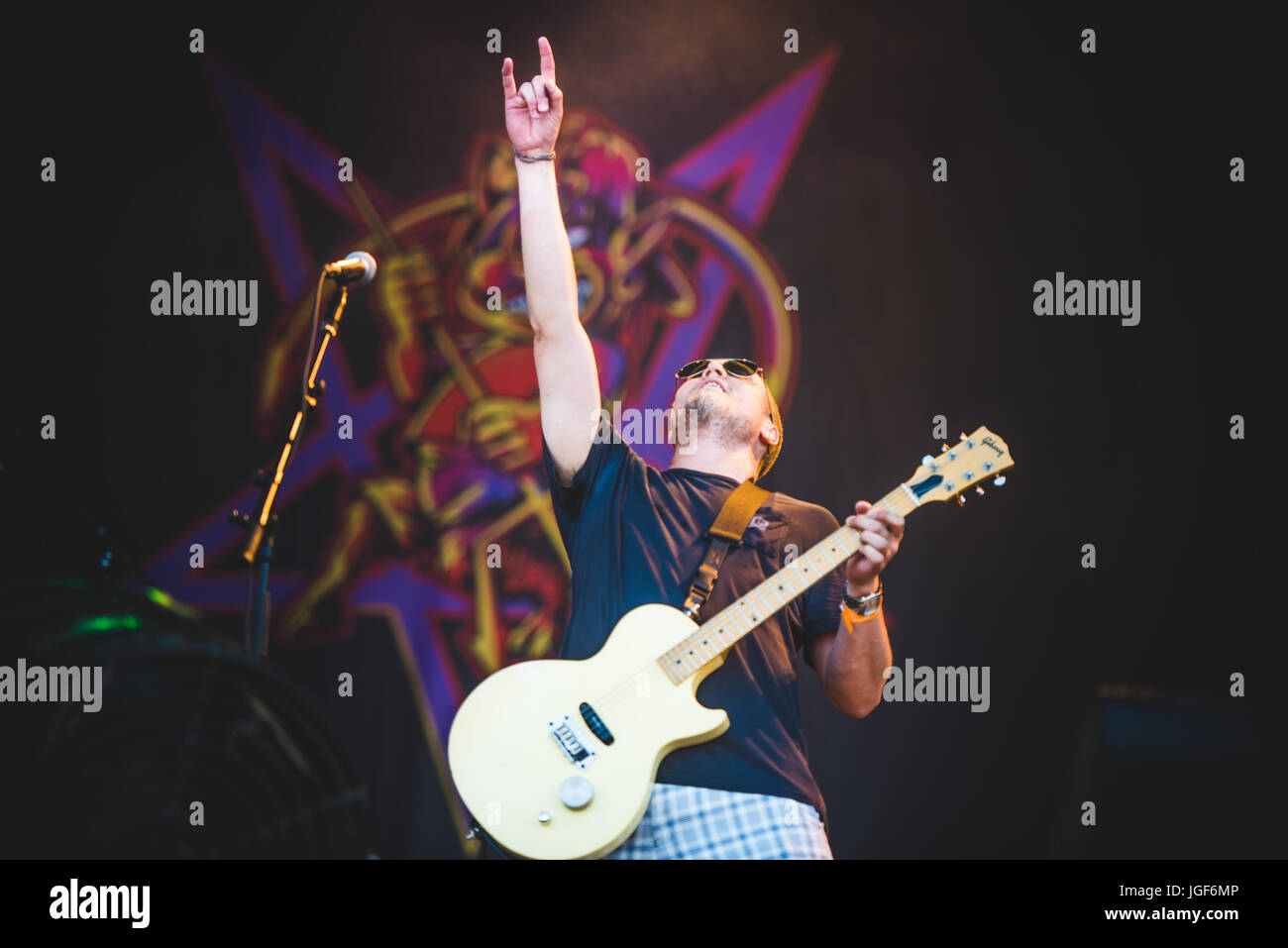 Clisson, Francia. 17 Giugno, 2017. Ugly Kid Joe suonare dal vivo sul palco del Festival Hellfest 2017 in Clisson. Credito: Alessandro Bosio/Pacific Press/Alamy Live News Foto Stock