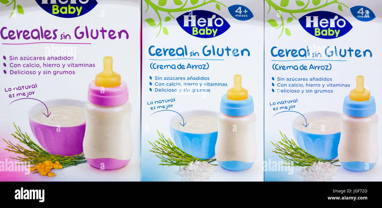 Senza glutine (peccato glutine in spagnolo) Hero brand cibo per neonati in spagnolo supermercato. Foto Stock
